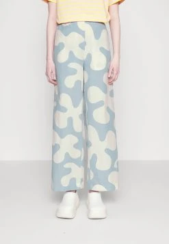Marimekko HEGON PULLOPOSTI TROUSERS - Stoffhose - Light Indigo/off White