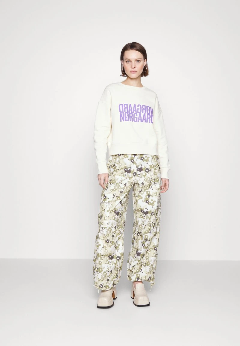 CHI TROUSERS - Stoffhose - Green – Bild 2