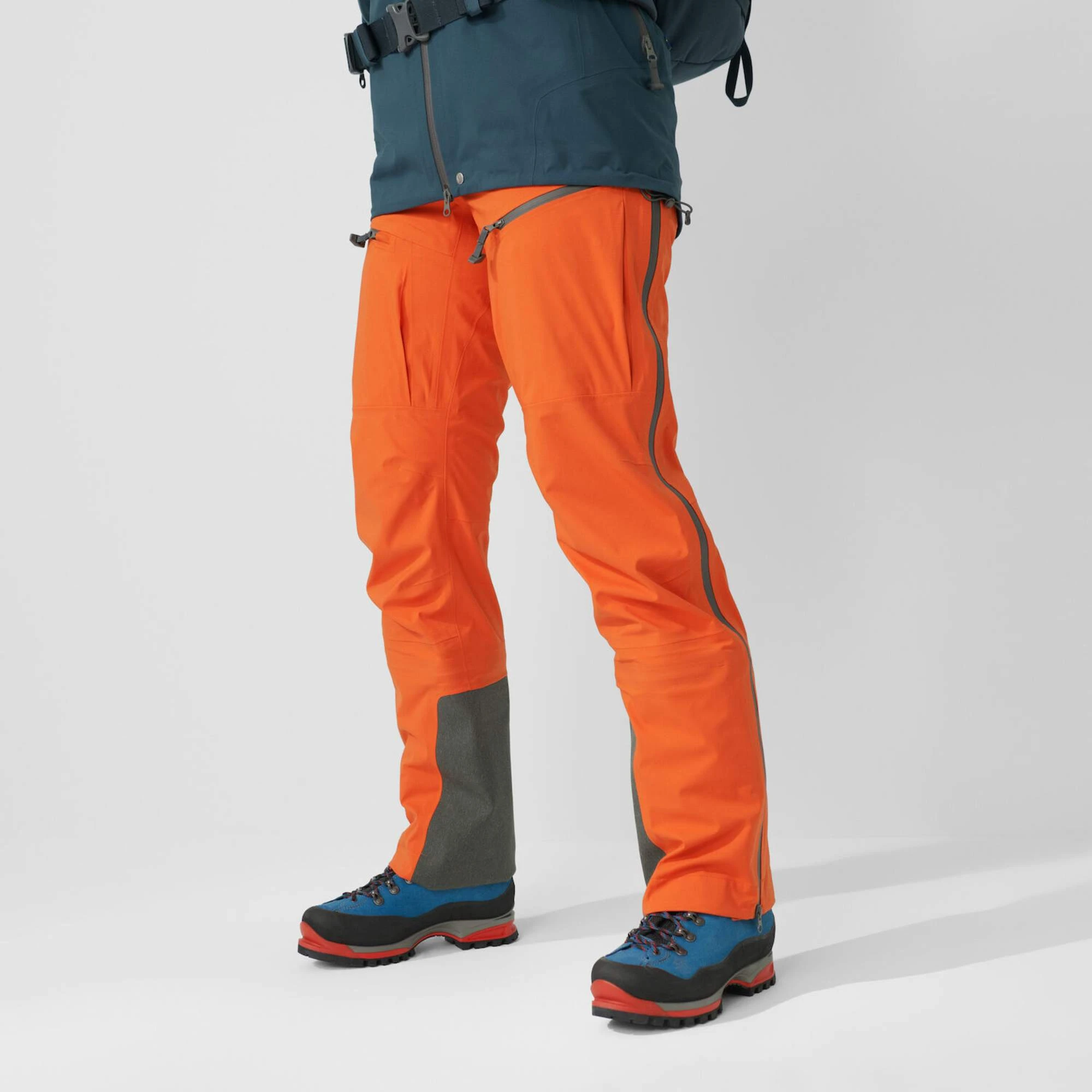 FJÄLLRÄVEN BERGTAGEN ECO-SHELL TROUSERS W Damen - Hardshellhose – Bild 3