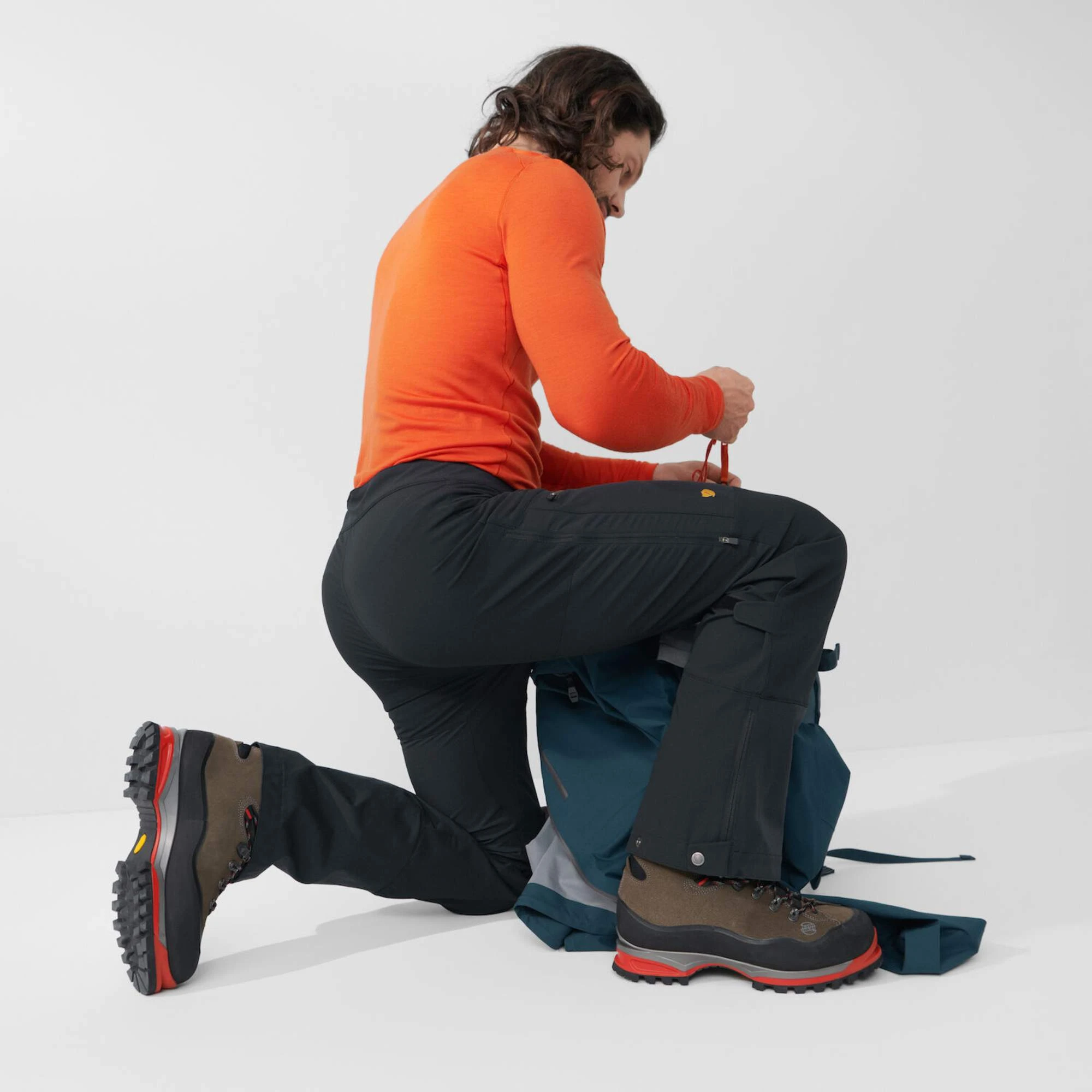 FJÄLLRÄVEN BERGTAGEN TOURING TROUSERS M Herren - Softshellhose – Bild 12