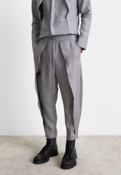 TRIGON LAYERED TROUSERS - Stoffhose - Grey