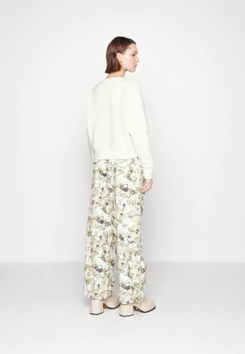 CHI TROUSERS - Stoffhose - Green – Bild 3