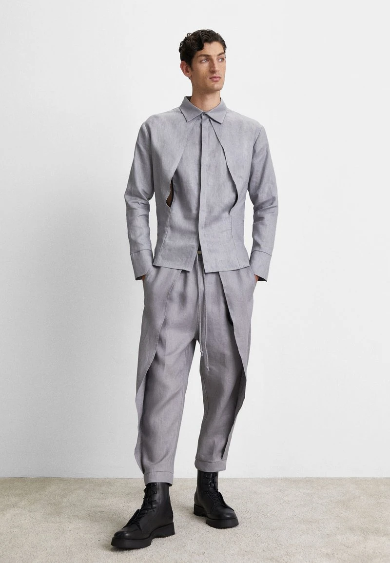 TRIGON LAYERED TROUSERS - Stoffhose - Grey – Bild 3